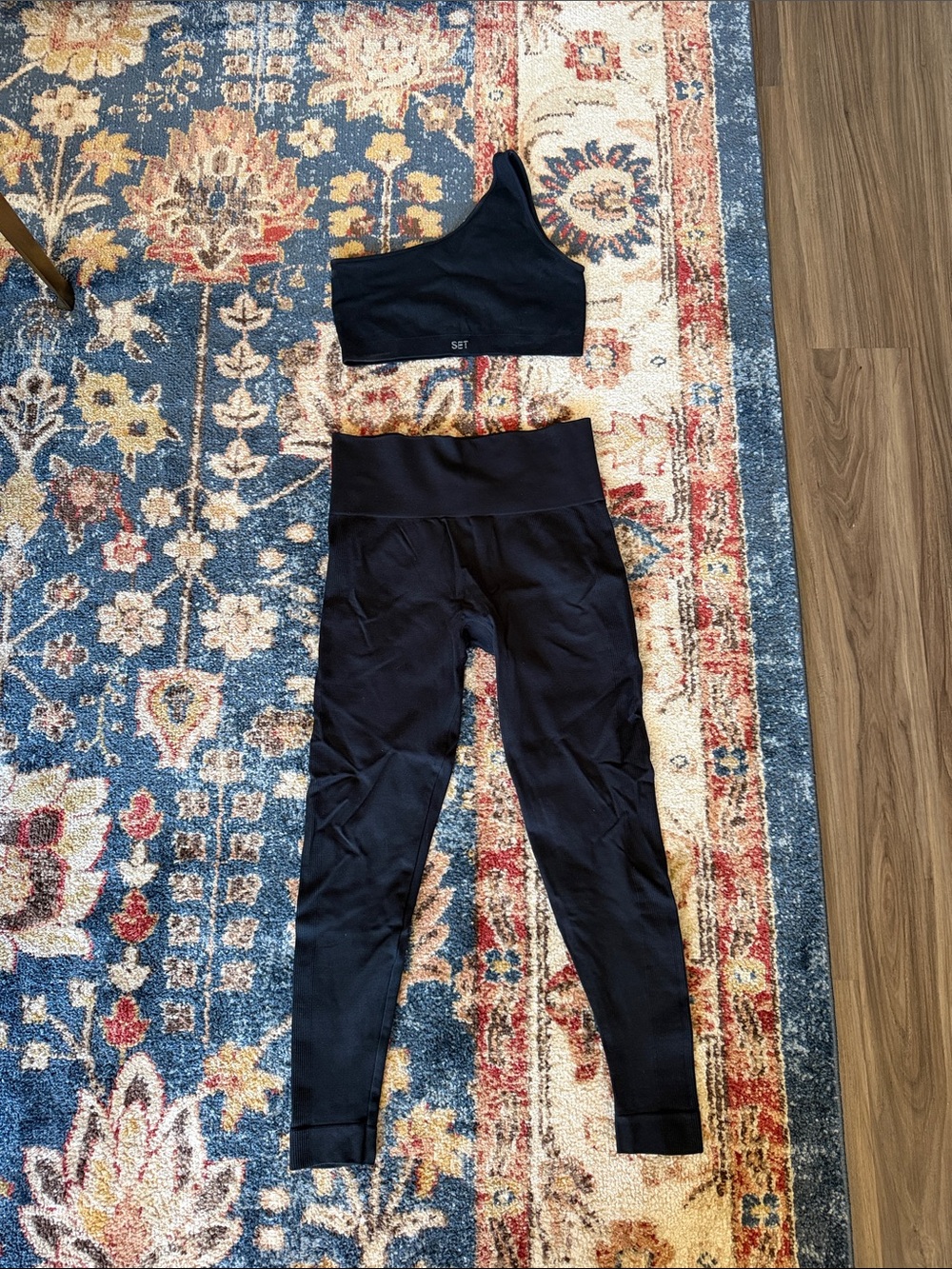 Set Active Black High-Waist Leggings & One-Shoulder Sports Bra